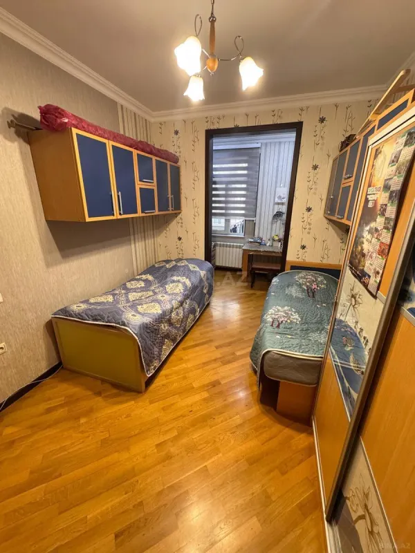 Satılır 3 otaqlı mənzil 120 m²