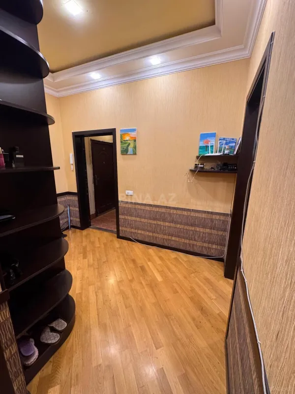 Satılır 3 otaqlı mənzil 120 m²