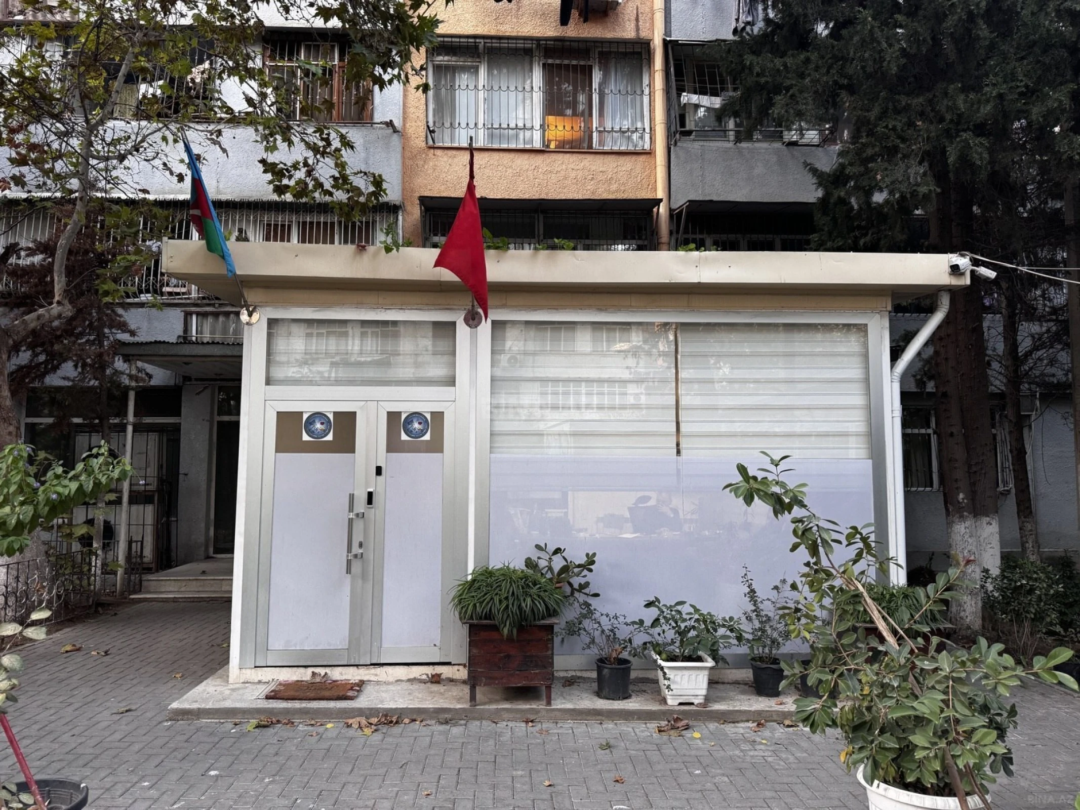 Satılır 4 otaqlı ofis 64 m²