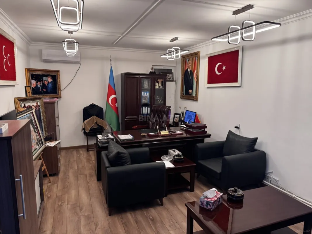 Satılır 4 otaqlı ofis 64 m²