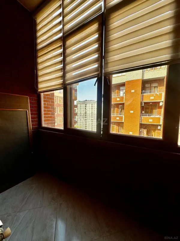 Satılır 3 otaqlı mənzil 166 m²