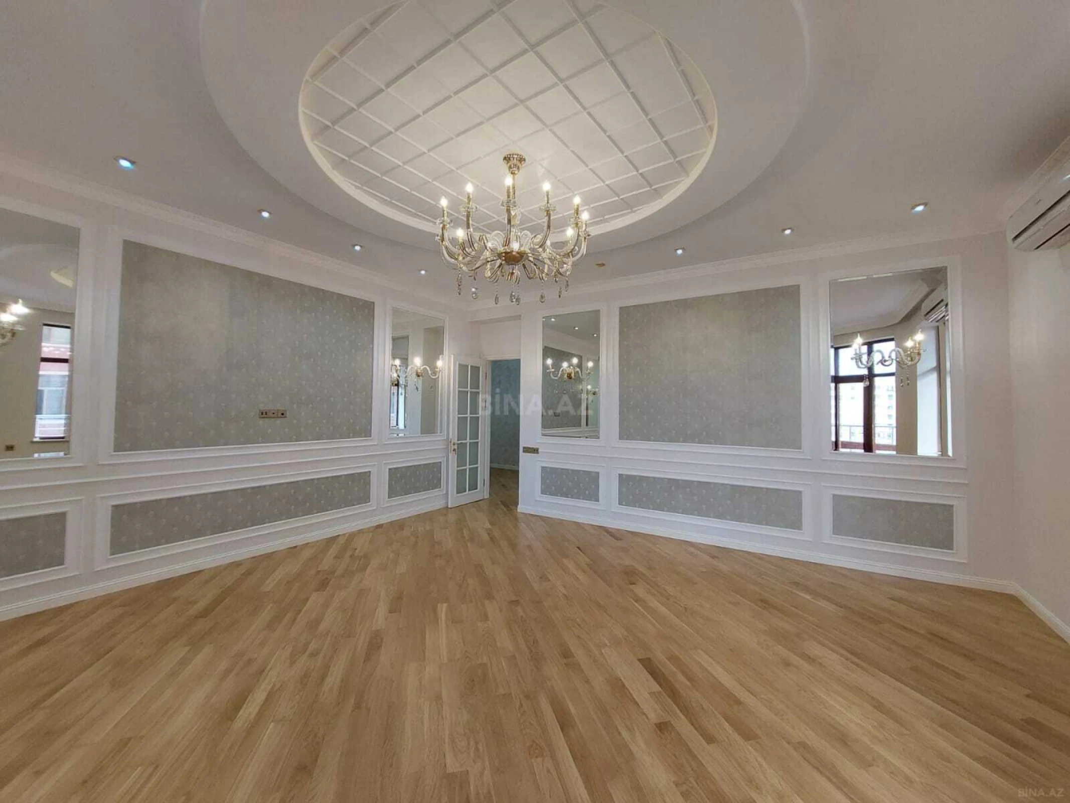 Satılır 3 otaqlı mənzil 166 m²