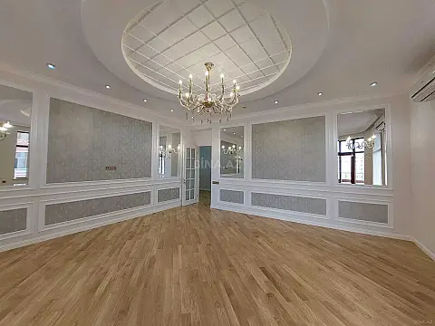 Satılır 3 otaqlı mənzil 166 m²