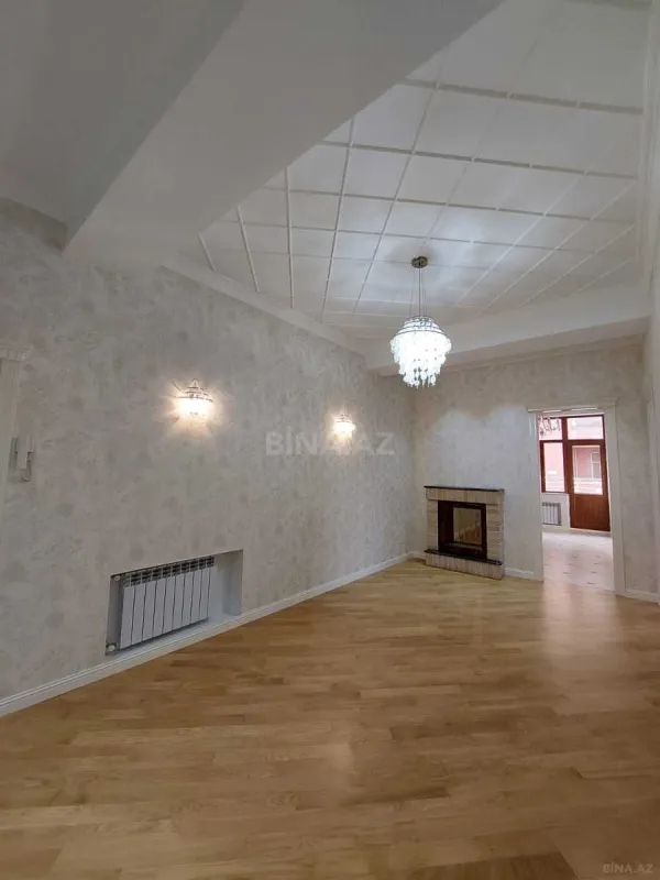 Satılır 3 otaqlı mənzil 166 m²