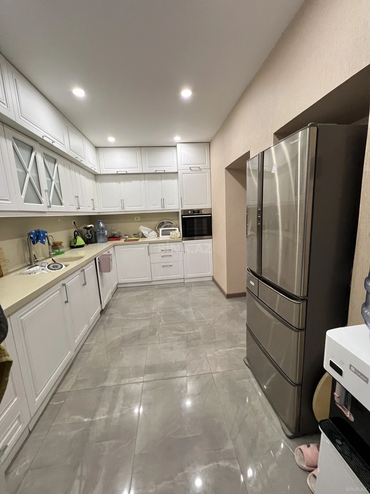 Satılır 7 otaqlı həyət evi 300 m²