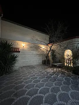 Satılır 7 otaqlı həyət evi 300 m²