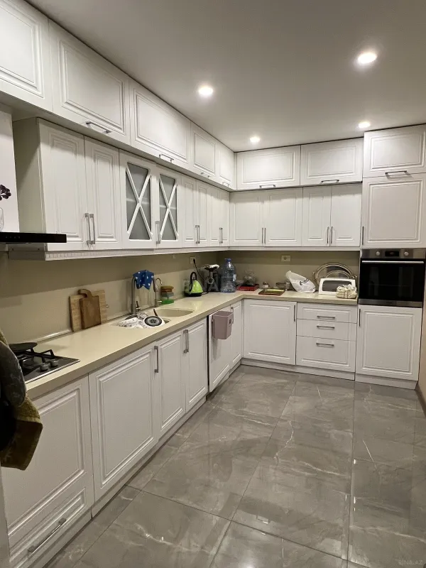 Satılır 7 otaqlı həyət evi 300 m²