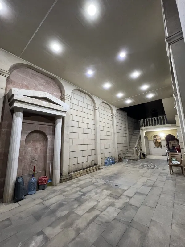 Satılır 7 otaqlı həyət evi 300 m²