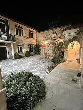 Satılır 7 otaqlı həyət evi 300 m² — Bakı 7 otaq 300.00 m²