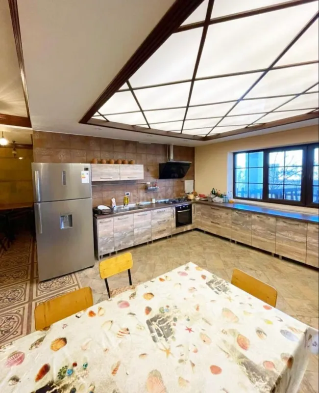 Satılır 7 otaqlı həyət evi 400 m²