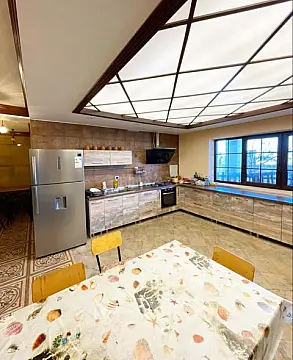 Satılır 7 otaqlı həyət evi 400 m²