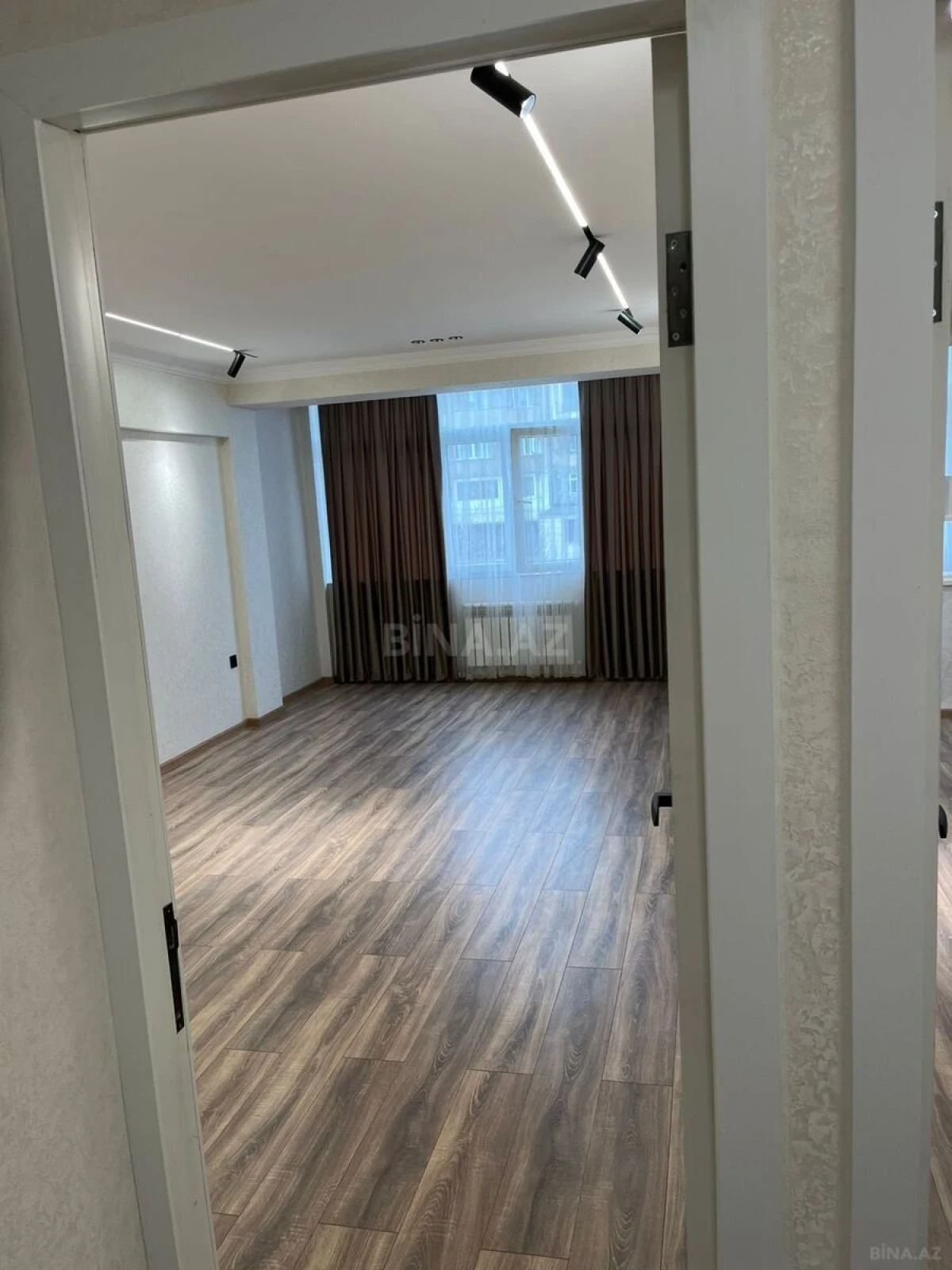 Satılır 2 otaqlı mənzil 65 m²
