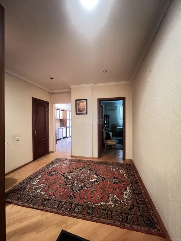 Satılır 2 otaqlı mənzil 88 m²