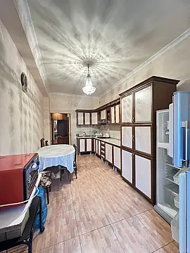 Satılır 2 otaqlı mənzil 88 m²