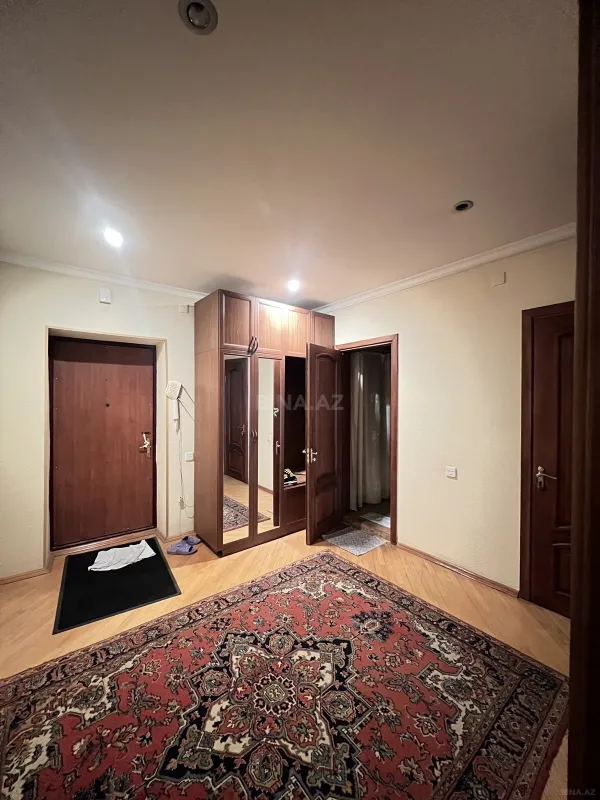 Satılır 2 otaqlı mənzil 88 m²