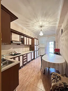 Satılır 2 otaqlı mənzil 88 m²