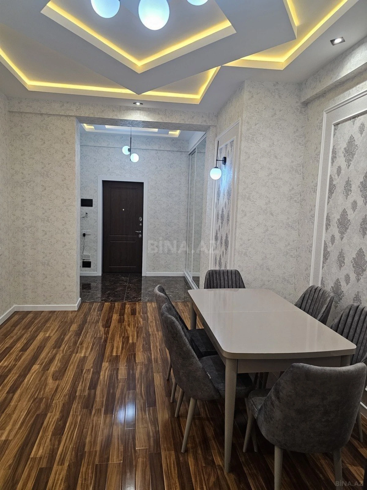 Satılır 2 otaqlı mənzil 65 m²