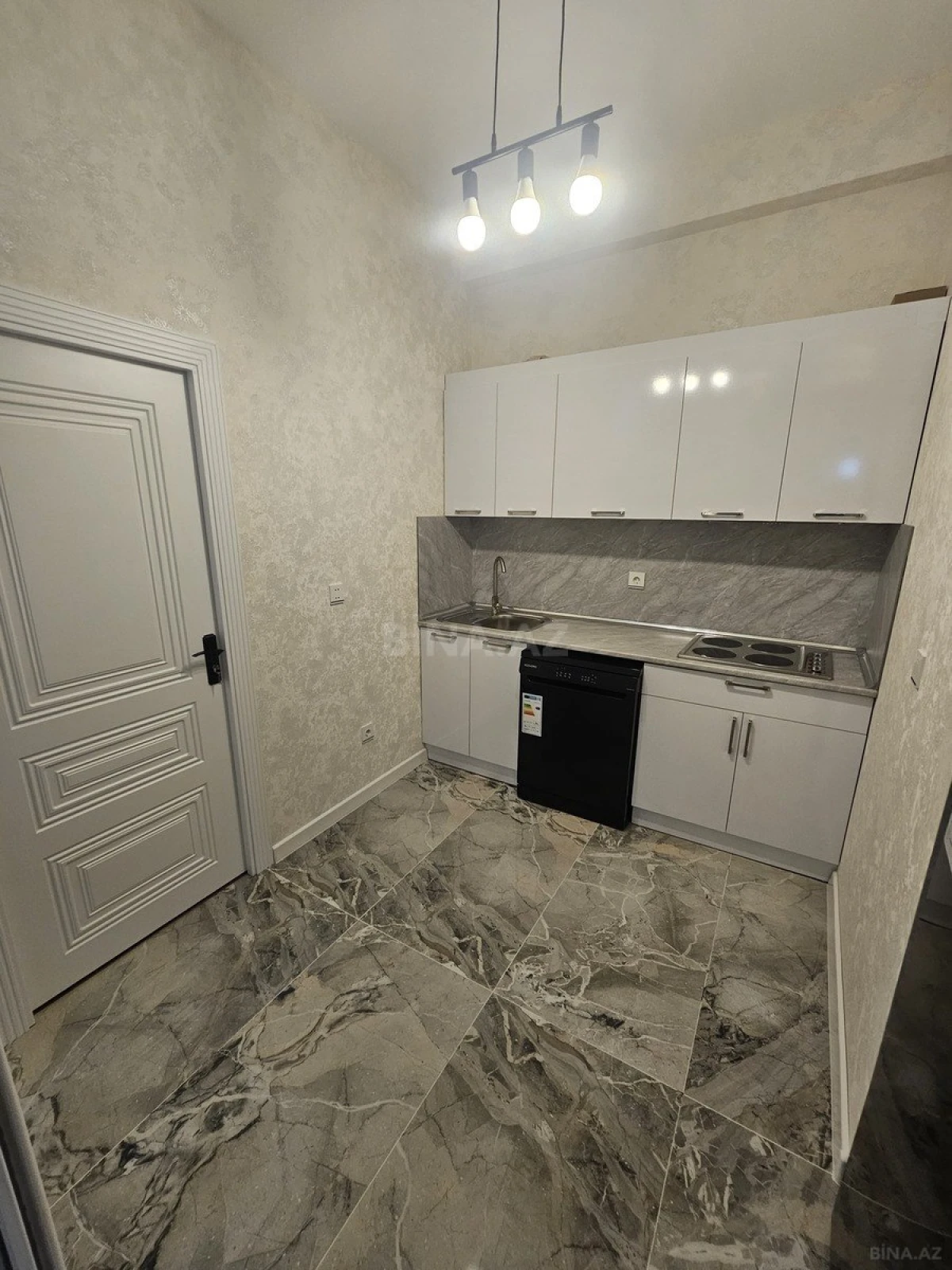 Satılır 2 otaqlı mənzil 65 m²