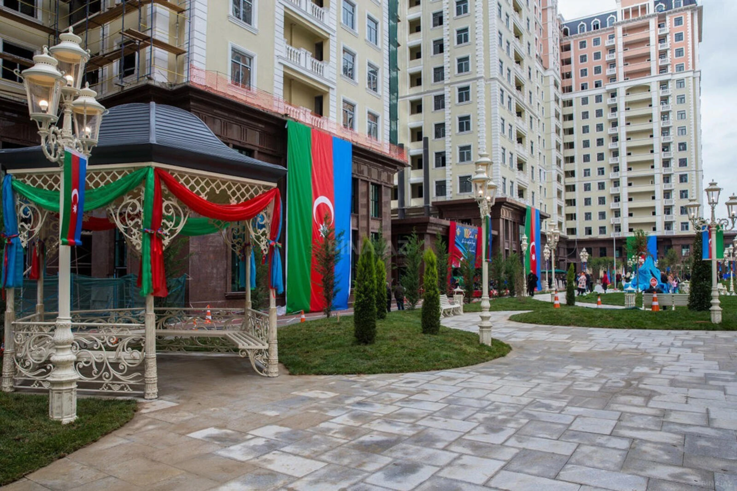 Satılır 2 otaqlı mənzil 65 m²