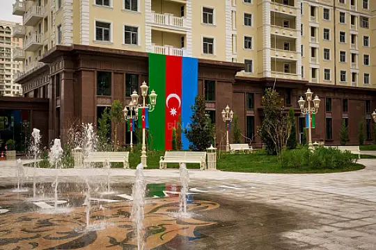 Satılır 2 otaqlı mənzil 65 m²