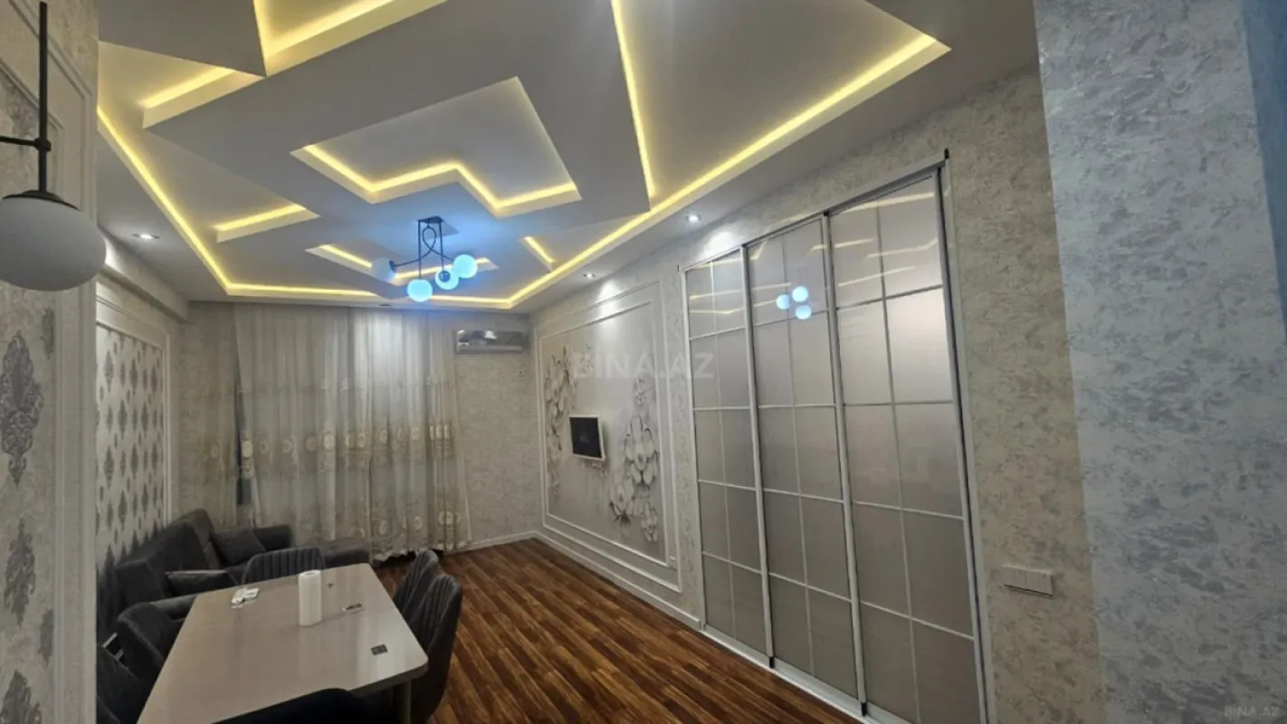 Satılır 2 otaqlı mənzil 65 m²