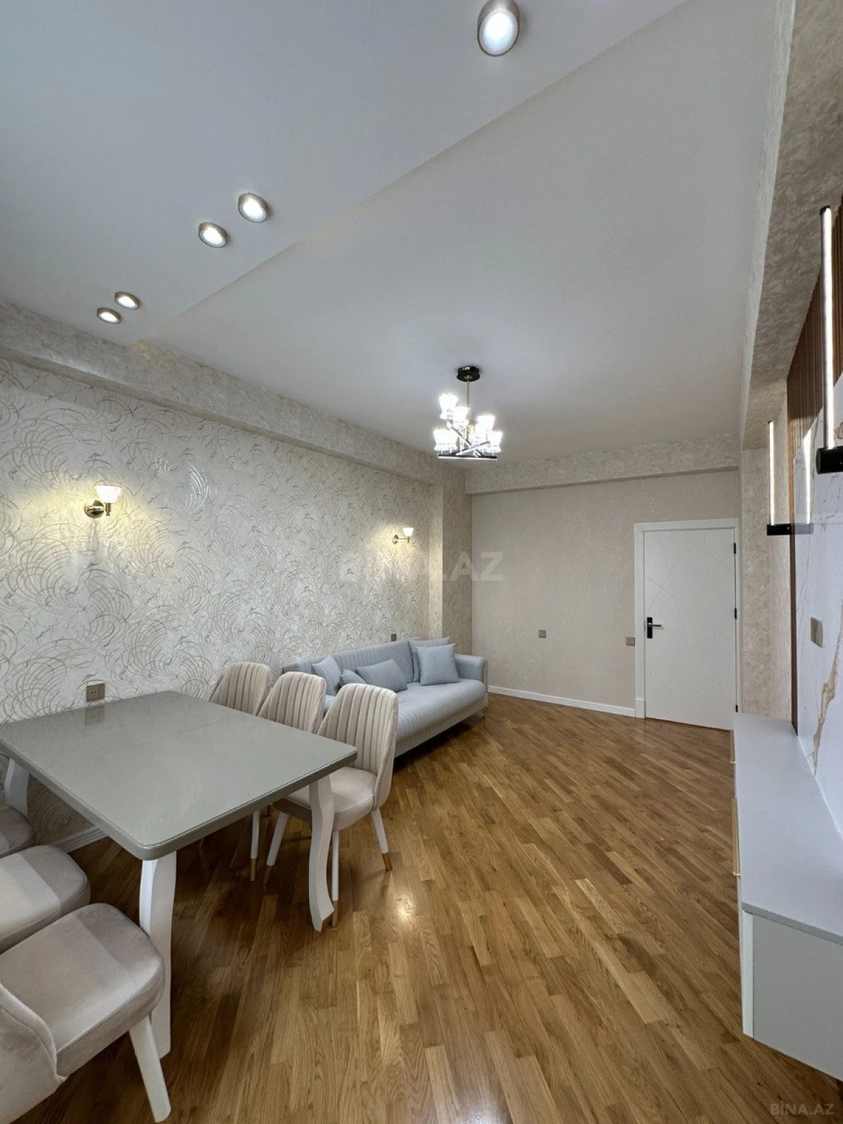 Satılır 2 otaqlı mənzil 90 m²