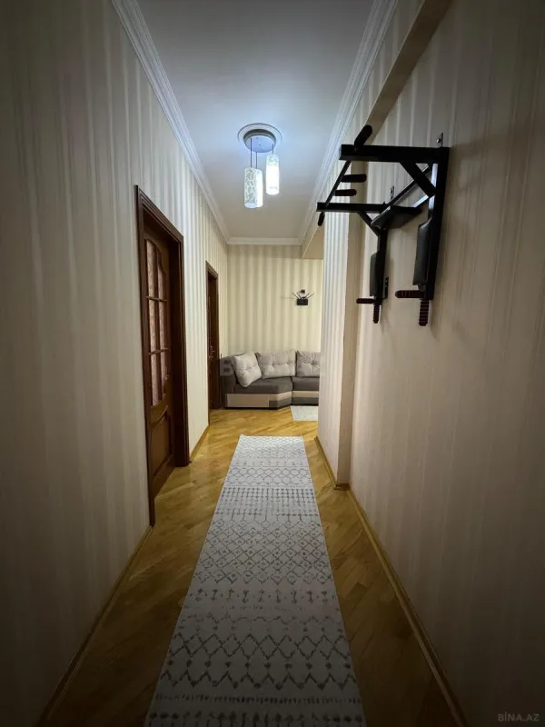 Satılır 3 otaqlı mənzil 135 m²