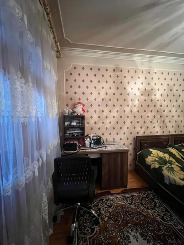 Satılır 5 otaqlı mənzil 120 m²