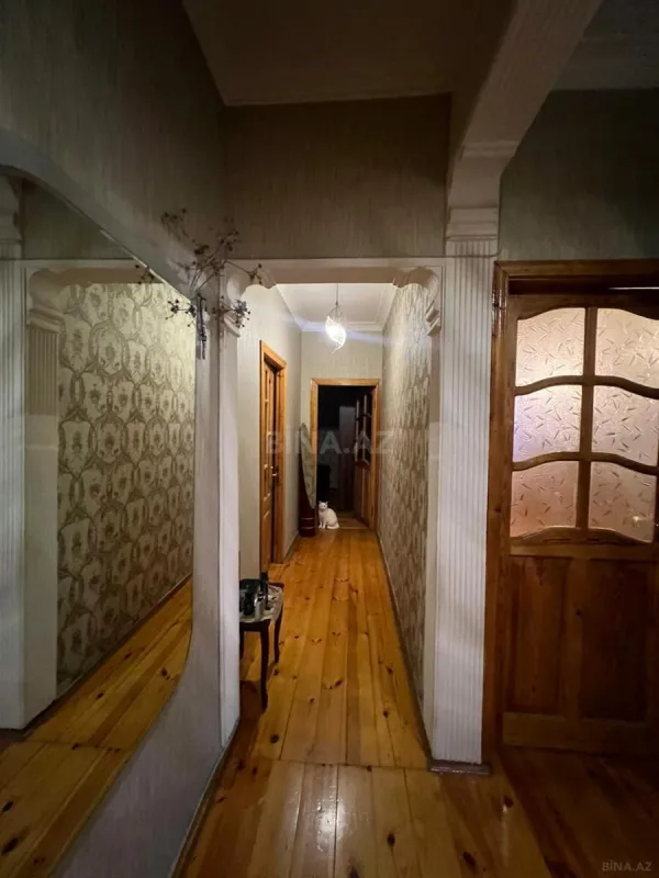 Satılır 5 otaqlı mənzil 120 m²