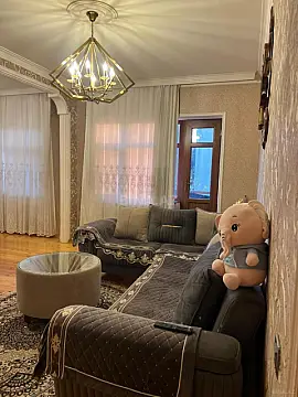 Satılır 5 otaqlı mənzil 120 m²