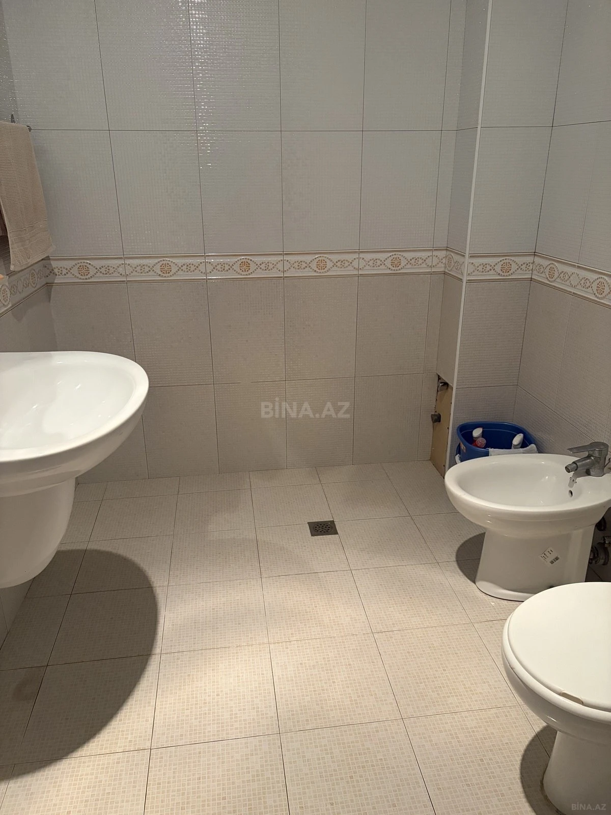 Satılır 6 otaqlı mənzil 440 m²
