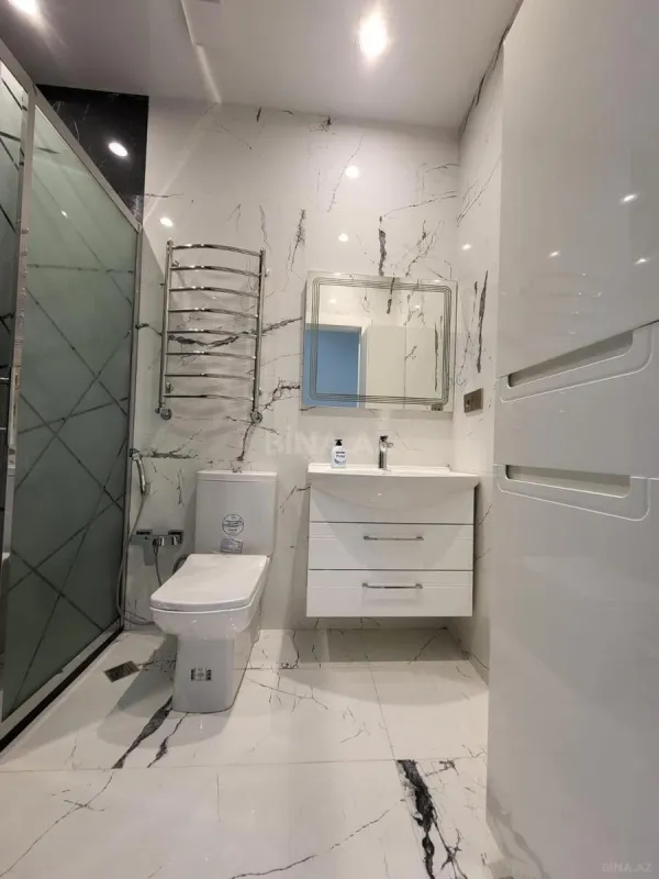 Kirayə verilir 3 otaqlı mənzil 102 m²