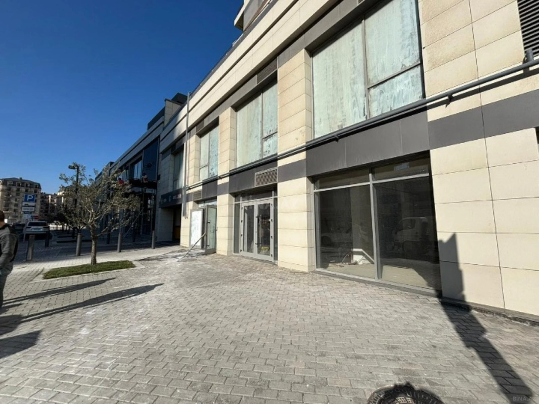 Kirayə verilir obyekt 230 m²