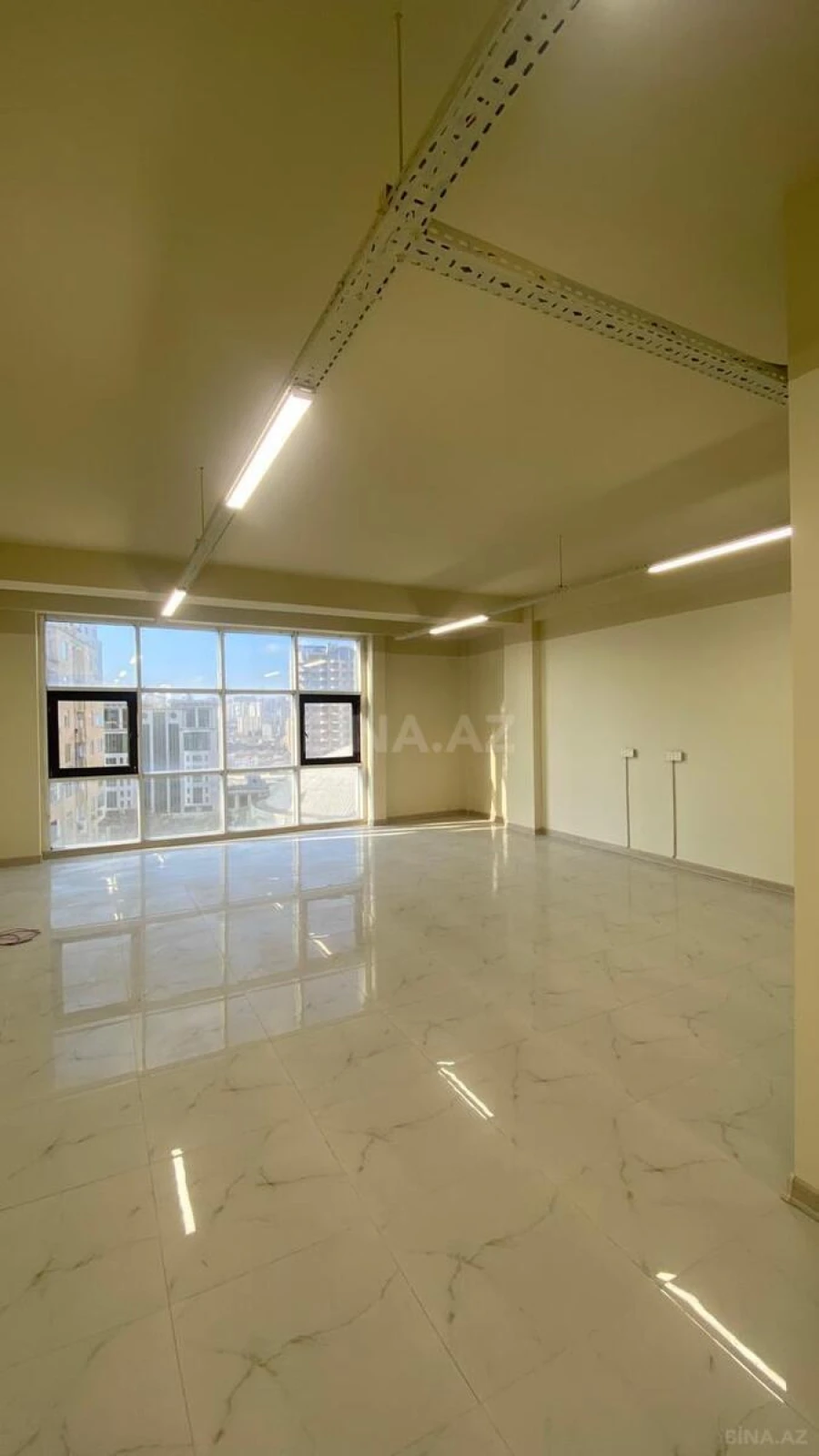 Kirayə verilir 16 otaqlı ofis 530 m²