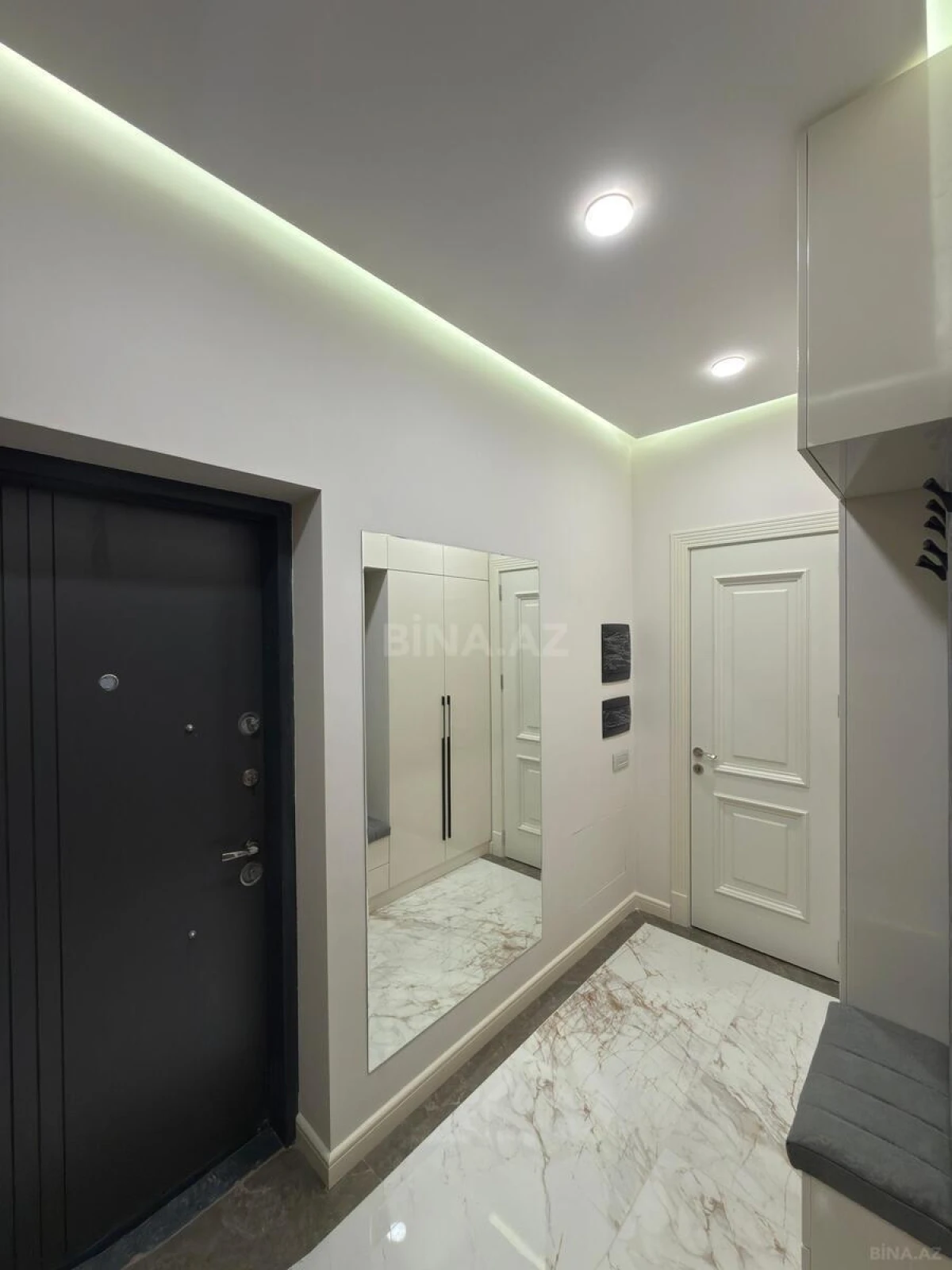 Satılır 2 otaqlı mənzil 68.3 m²