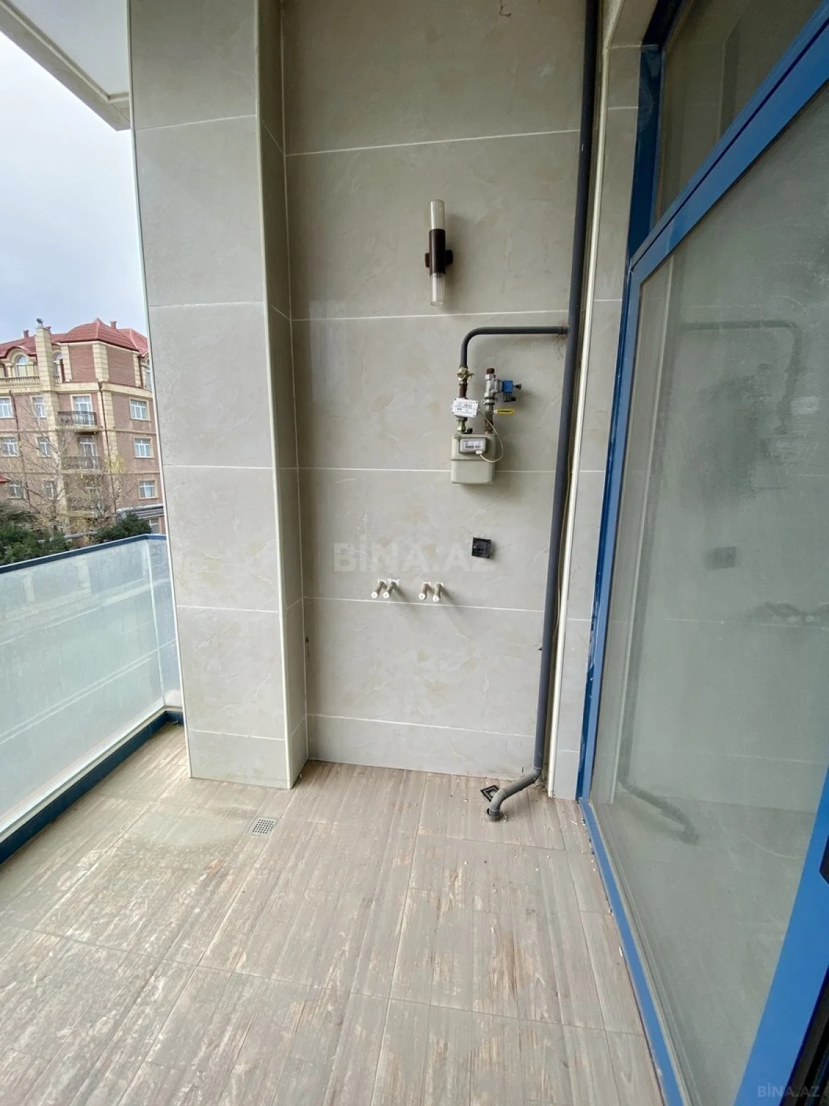 Satılır 2 otaqlı mənzil 66.9 m²