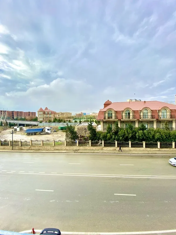 Satılır 2 otaqlı mənzil 66.9 m²