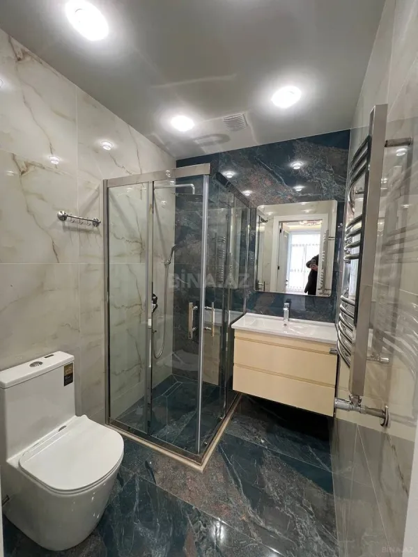 Satılır 4 otaqlı mənzil 137 m²