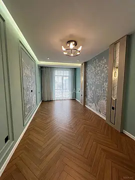 Satılır 4 otaqlı mənzil 137 m²