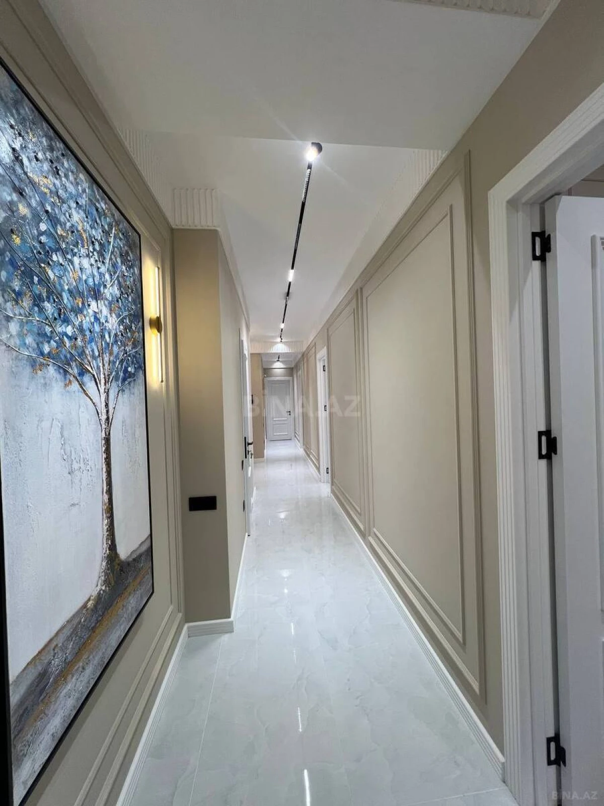 Satılır 4 otaqlı mənzil 137 m²