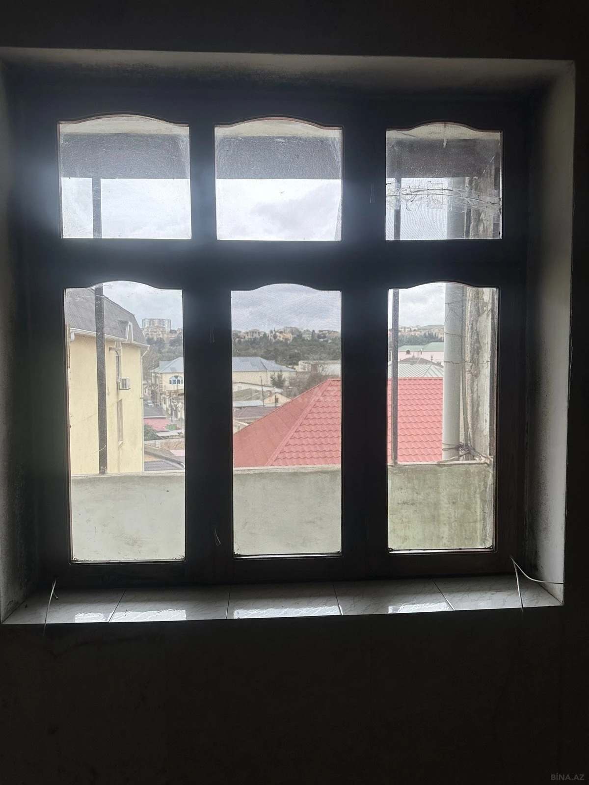Satılır 4 otaqlı mənzil 130 m²