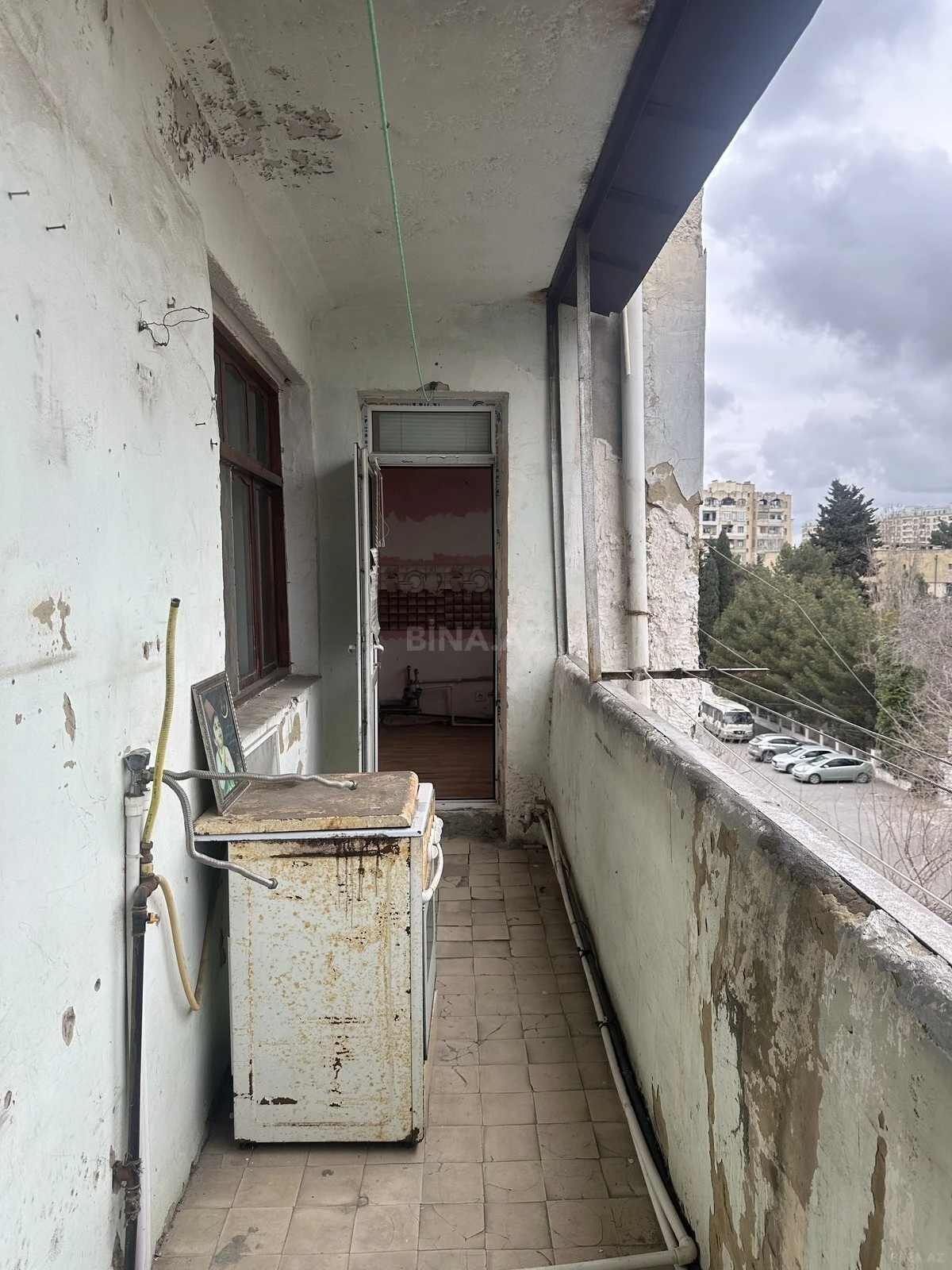 Satılır 4 otaqlı mənzil 130 m²