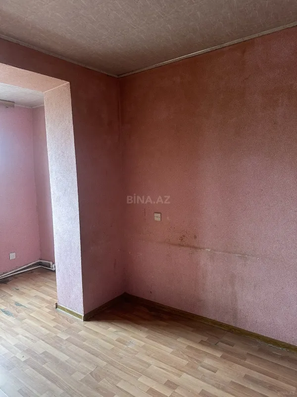 Satılır 4 otaqlı mənzil 130 m²