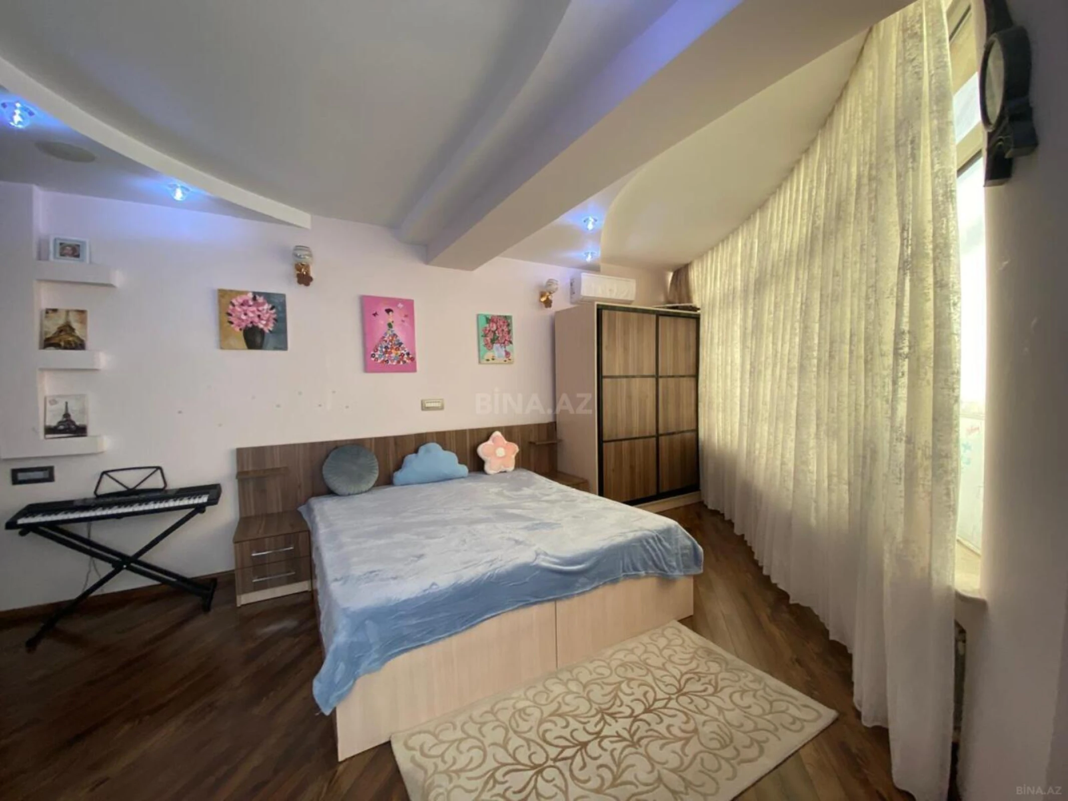 Satılır 3 otaqlı mənzil 172 m²