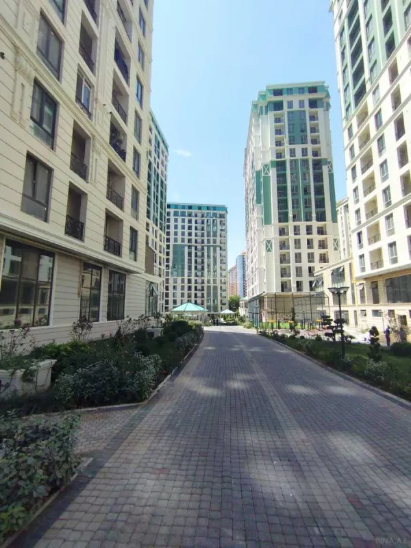 Satılır 3 otaqlı mənzil 117 m²