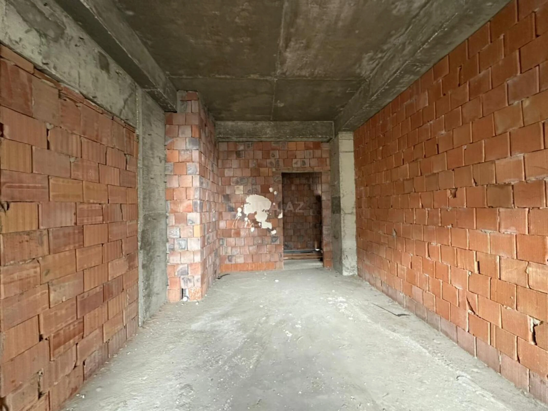 Satılır 3 otaqlı mənzil 117 m²