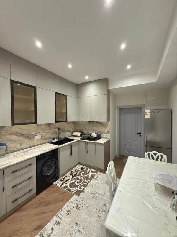 Satılır 3 otaqlı mənzil 117 m²