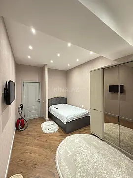 Satılır 3 otaqlı mənzil 117 m²