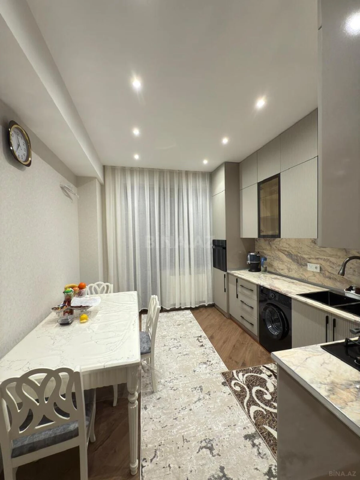 Satılır 3 otaqlı mənzil 117 m²