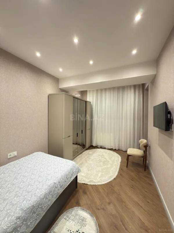 Satılır 3 otaqlı mənzil 117 m²